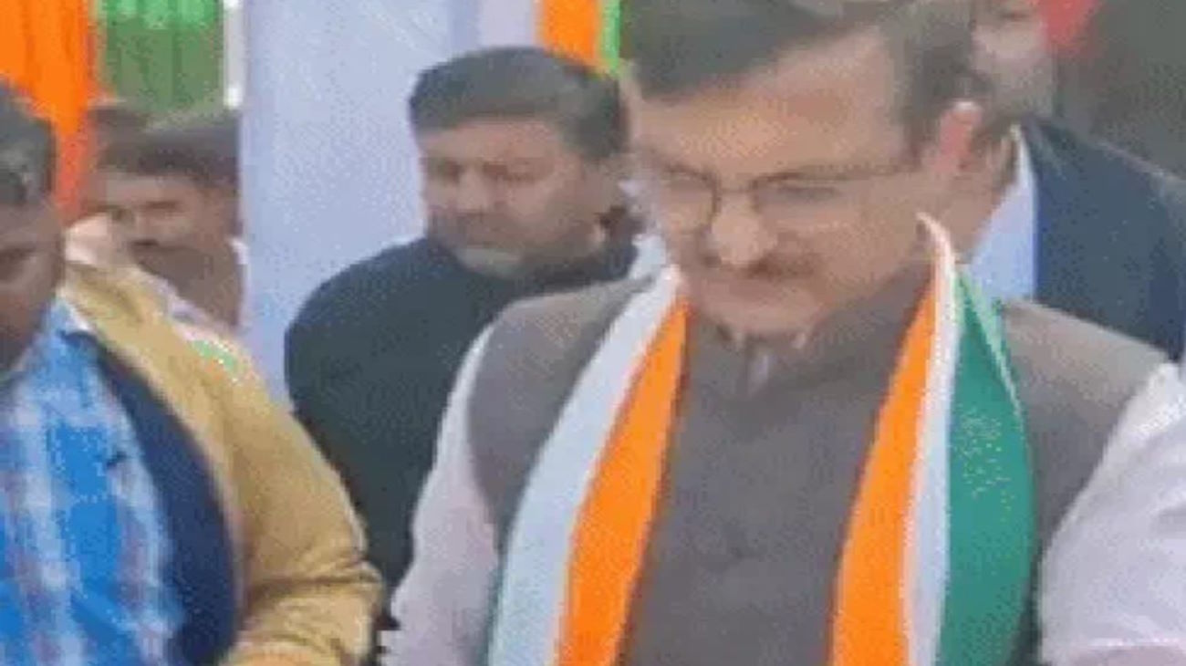 Karnal: कांग्रेस कैंडिडेट मनोज वधवा का BJP पर तीखा हमला, बोले- 1600 करोड़ का हिसाब दें