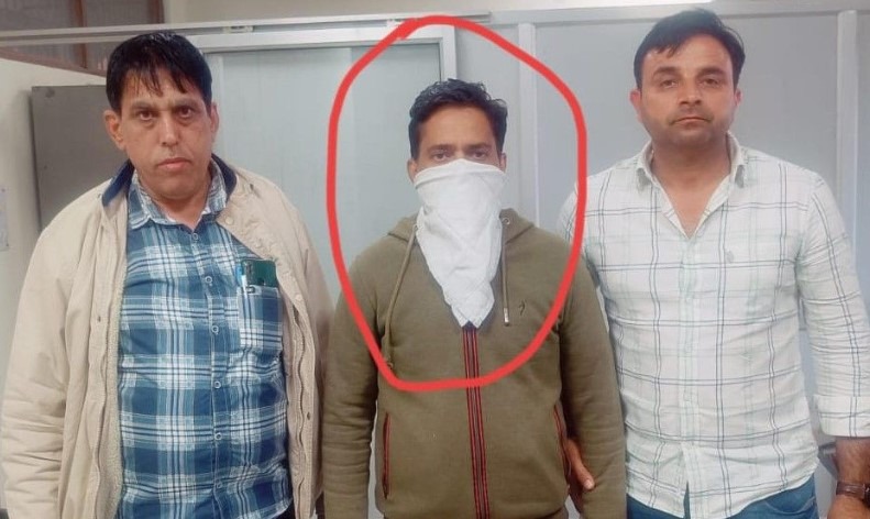 Anti Corruption Bureau action in Panchkula, government official caught red handed taking bribe