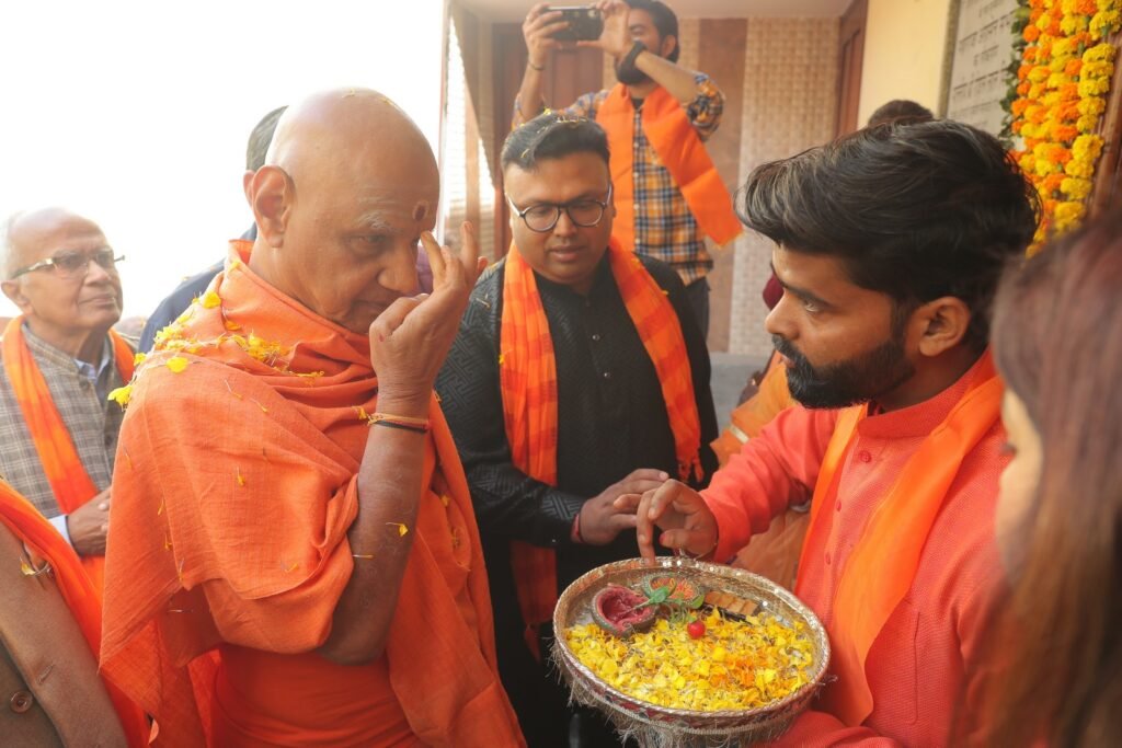 शिक्षा से पहले संस्कार जरूरी:स्वामी गोविंददेव गिरी जी 7 WhatsApp Image 2025 03 04 at 15.45.38 2