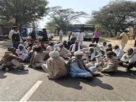 Farmers blocked the road in Charkhi Dadri to protest against the damage caused by hailstorm, alleged deficiency in the report