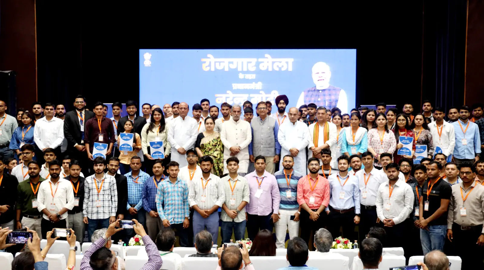 रोजगार सृजन को बढ़ावा देने के मिशन में बड़ा कदम: फरीदाबाद में आयोजित 15वें रोजगार मेले में केंद्रीय मंत्री कृष्ण पाल गुर्जर ने 149 युवाओं को सौंपे नियुक्ति पत्र, पीएम मोदी ने वीडियो कॉन्फ्रेंसिंग से देशभर में 51,000 से अधिक नियुक्तियाँ कीं