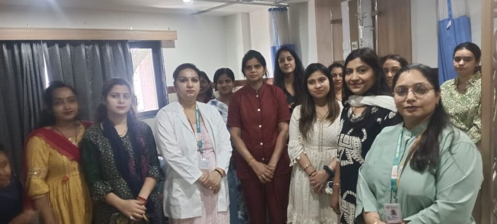 पहली बार द किडनी अस्पताल में स्टेम सेल बैंकिंग पर जागरूकता शिविर 2 WhatsApp Image 2025 04 09 at 08.39.35