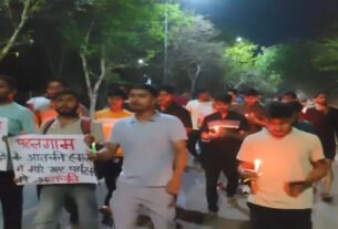 Candle march in protest against Pahalgam terrorist attack in Rohtak: MDU students raised slogans, demanded help from the government
