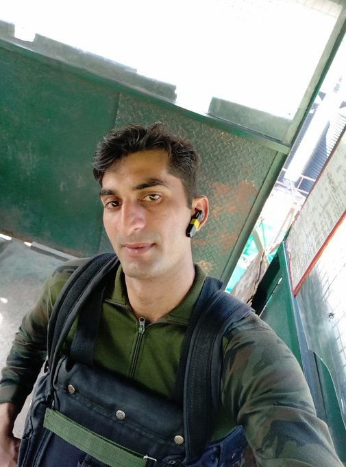मनोज फोगाट पंजाब बॉर्डर पर गोली लगने से हुए शहीद, गांव में पसरा मातम 3 2bd52ef9 57e3 46d4 8f2e 849010d85140