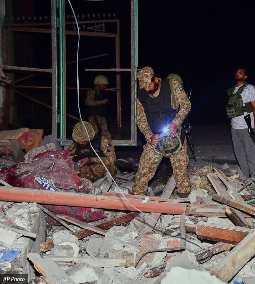 Live: भारत के तीन सेनानायक जिनकी देखरेख में चला आपरेशन सिंदूर 21 496000955 1128733055964626 2581493021762917738 n