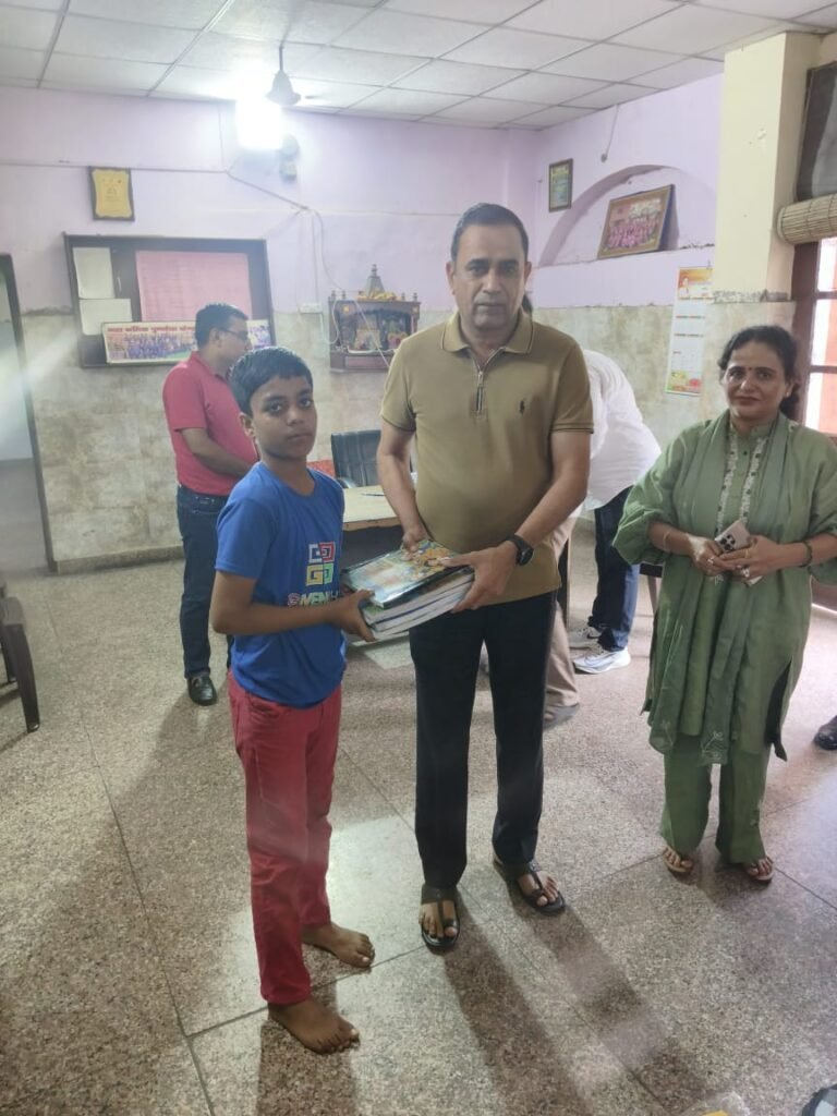 खट्टर के जन्मदिन पर बच्चों को मिली शिक्षा और सहयोग की सौगात 4 WhatsApp Image 2025 05 26 at 18.13.57