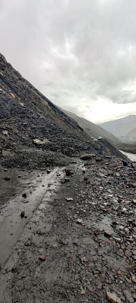 हिमाचल में बारिश से तबाही, 9 लापता, 2 शव मिले 4 WhatsApp Image 2025 06 25 at 16.06.05