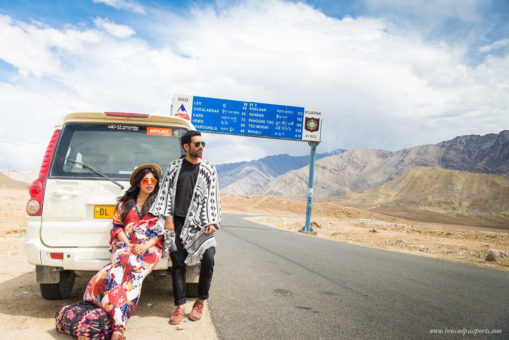 हरियाणा से चलिए, लेह की बर्फ भरी वादियों में पहुंचिए: जानें ₹ 2000 का सस्ता और बेहतरीन विकल्प 6 road trip to Leh and Ladakh India 7 1024x684 1