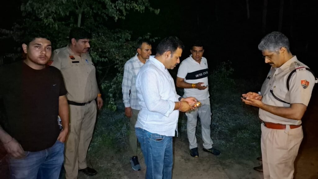 सोनीपत: केएमपी एक्सप्रेसवे लूटकांड का सरगना पुलिस मुठभेड़ में घायल, घायल बदमाश को पुलिस द्वारा गिरफ्तार कर लिया गया है 5 WhatsApp Image 2025 07 20 at 08.41.51 1