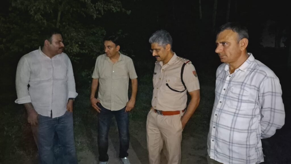सोनीपत: केएमपी एक्सप्रेसवे लूटकांड का सरगना पुलिस मुठभेड़ में घायल, घायल बदमाश को पुलिस द्वारा गिरफ्तार कर लिया गया है 7 WhatsApp Image 2025 07 20 at 08.41.51