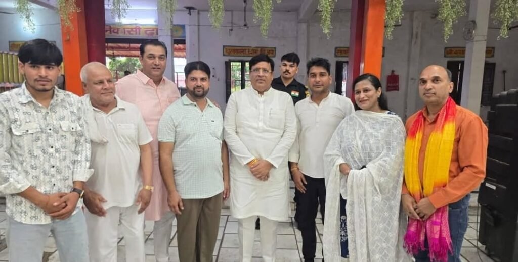 स्थानीय निकाय मंत्री विपुल गोयल ने चुलकाना धाम में मांगी मन्नत, समालखा के विकास पर दिए अहम बयान 3 WhatsApp Image 2025 07 29 at 16.21.50 4