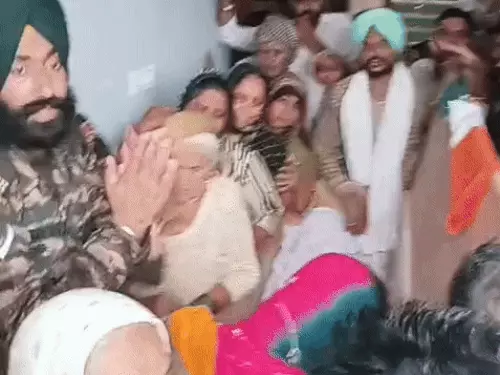 कैथल का लाल लेह में शहीद, घर पहुंचा पार्थिव शरीर 4 ezgif 361b0587093891 1752055738