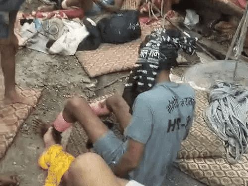 उत्तराखंड के कमान एरिया में रेवाड़ी के कांवड़ियों की गाड़ी पलटी, 25 घायल 3 image 74