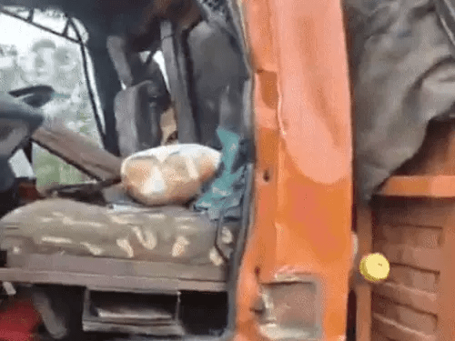 करनाल में भीषण सड़क हादसा, तेज रफ्तार कैंटर खड़ी गाड़ियों से टकराया, ड्राइवर की मौत 2 image 9