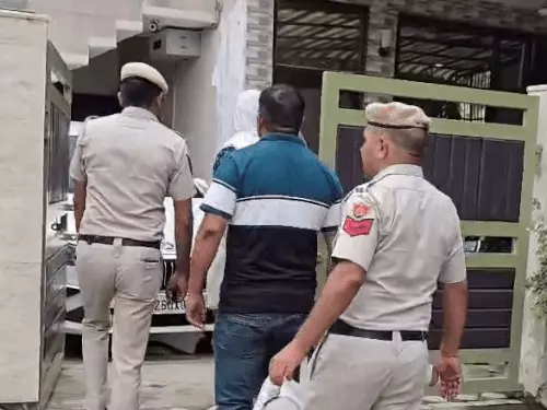 टेनिस खिलाड़ी बेटी की क्यों की पिता ने हत्या? अब सामने आया खौफनाक सच 4 whatsappvideo2025 07 10at54022pm ezgifcom resize 1752149749