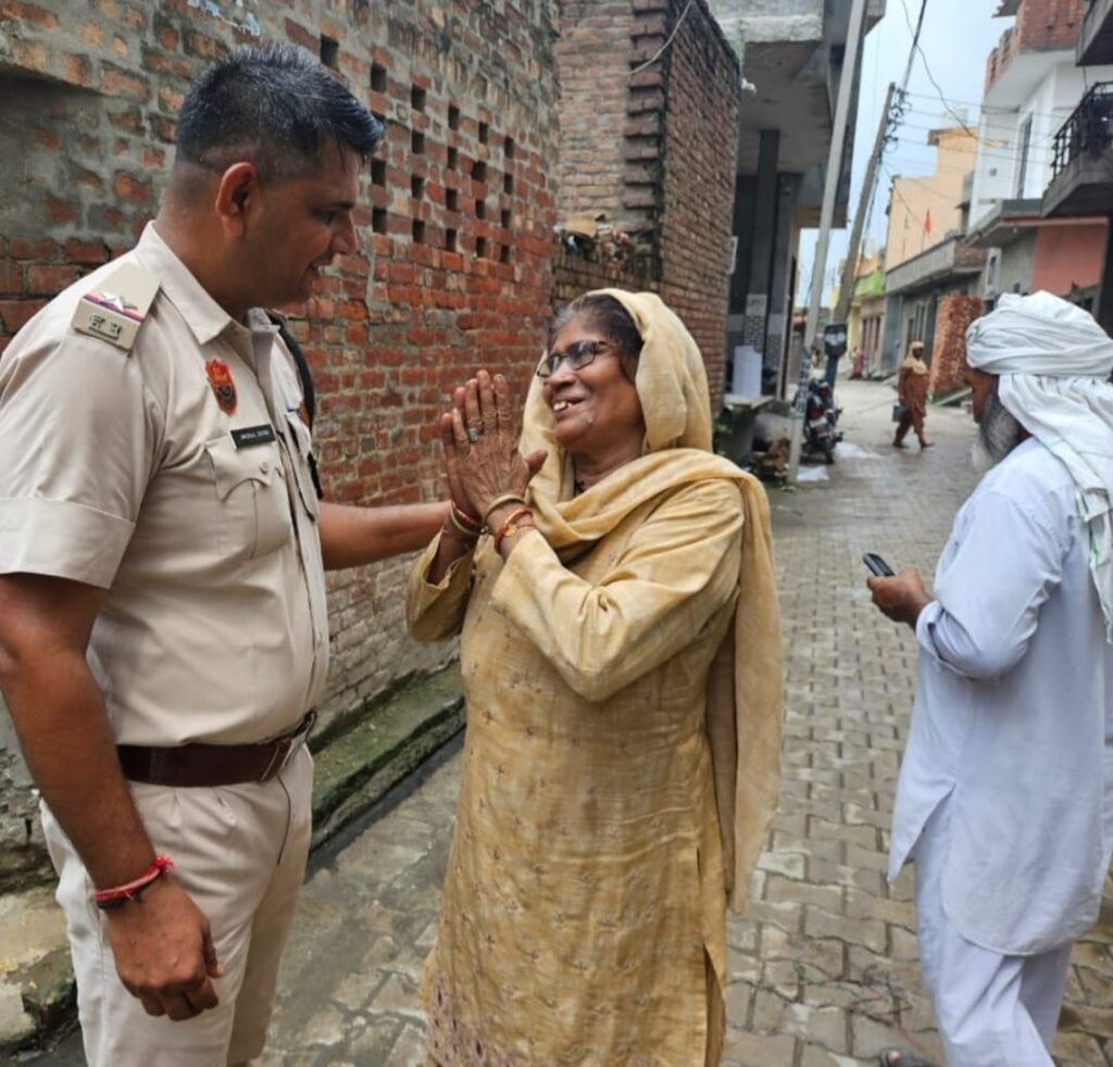 पानीपत पुलिस अधीक्षक भूपेन्द्र सिंह के नेतृत्व में गांव गांव जाकर नशा मुक्ति जागरूकता अभियान जारी 4 WhatsApp Image 2025 08 23 at 16.21.27