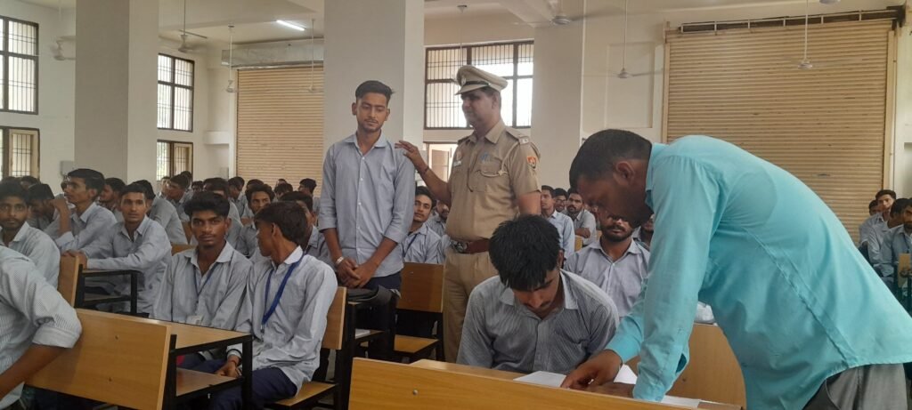 पानीपत पुलिस का नशा मुक्ति अभियान, आईटीआई मतलौडा में छात्रों को दिलाई शपथ 2 WhatsApp Image 2025 08 30 at 16.39.21 1