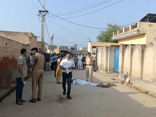 रात को निकला, सुबह मिला खून से लथपथ शव, तेजधार हथियार से वार कर की गई हत्या 3 image 145