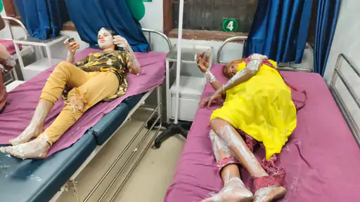LPG टैंकर ब्लास्ट: 2 की मौत, 30 से ज्यादा झुलसे, कई घर-दुकानें जलीं, होशियारपुर-जालंधर हाईवे बंद 7 whatsapp image 2025 08 23 at 011937 1755893904