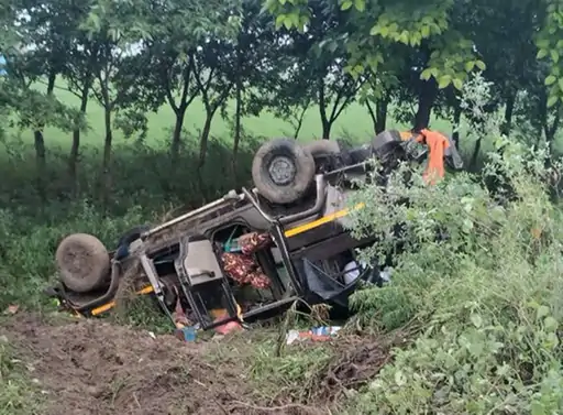 हरियाणा में रोड़वेज बस और पिकअप में टक्कर, गुरुद्वारा जा रहे 4 की मौत 5 whatsapp image 2025 08 25 at 082243 1 1756092497